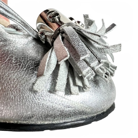 Tory Burch Reese Metallic Silver Leather Scrunch Tassel Ballet Flats Size 7 - Picture 9 of 16